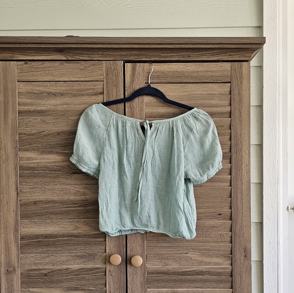 Foam green mint crop top size S with elastic bands light weight - Picture 2 of 5